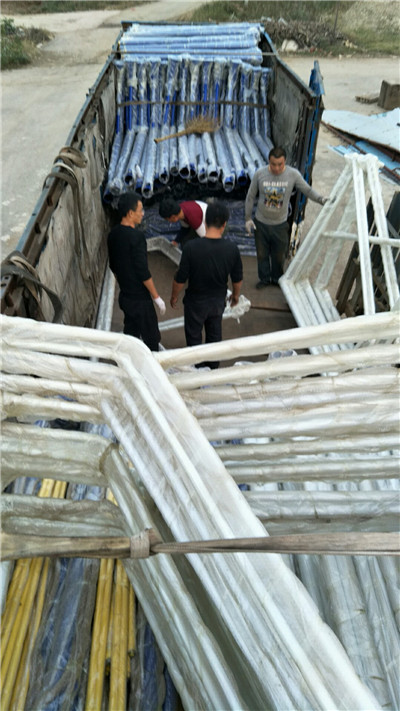 精致浩然體育 小學校園體育器材裝車中 精致浩然體育 小學校園體育器材裝車中