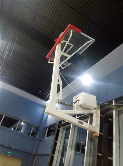 浩然體育的電動籃球架安裝展示效果