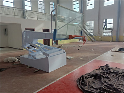 山西高義鋼鐵安裝室內(nèi)超豪華電動(dòng)液壓籃球架現(xiàn)場(chǎng) 山西高義鋼鐵安裝室內(nèi)超豪華電動(dòng)液壓籃球架現(xiàn)場(chǎng)