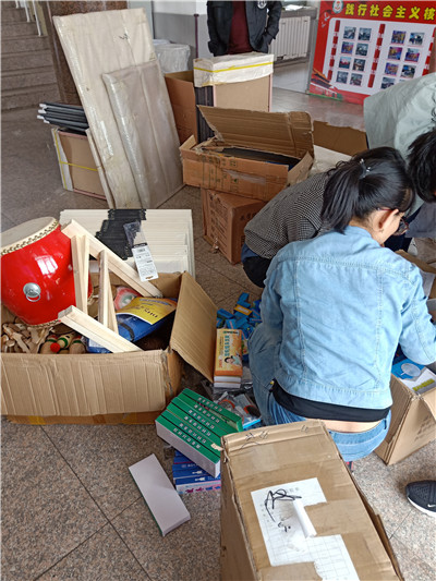 天津學校體育用品分貨現場 天津學校體育用品分貨現場