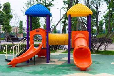 小孩玩幼兒園滑梯好處乘坐注意事項? 小孩玩幼兒園滑梯好處乘坐注意事項?